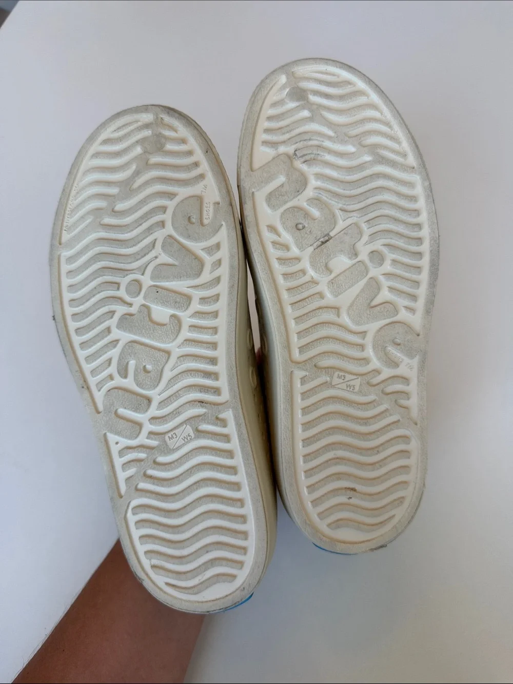 DISNEY x NATIVE Star Wars Yoda Mandalorian Slip On Rubber Shoes size 3